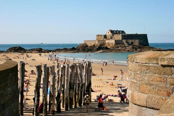 Le Bigorneau , Beach At 20M And Free Private Carpark سان مالو المظهر الخارجي الصورة